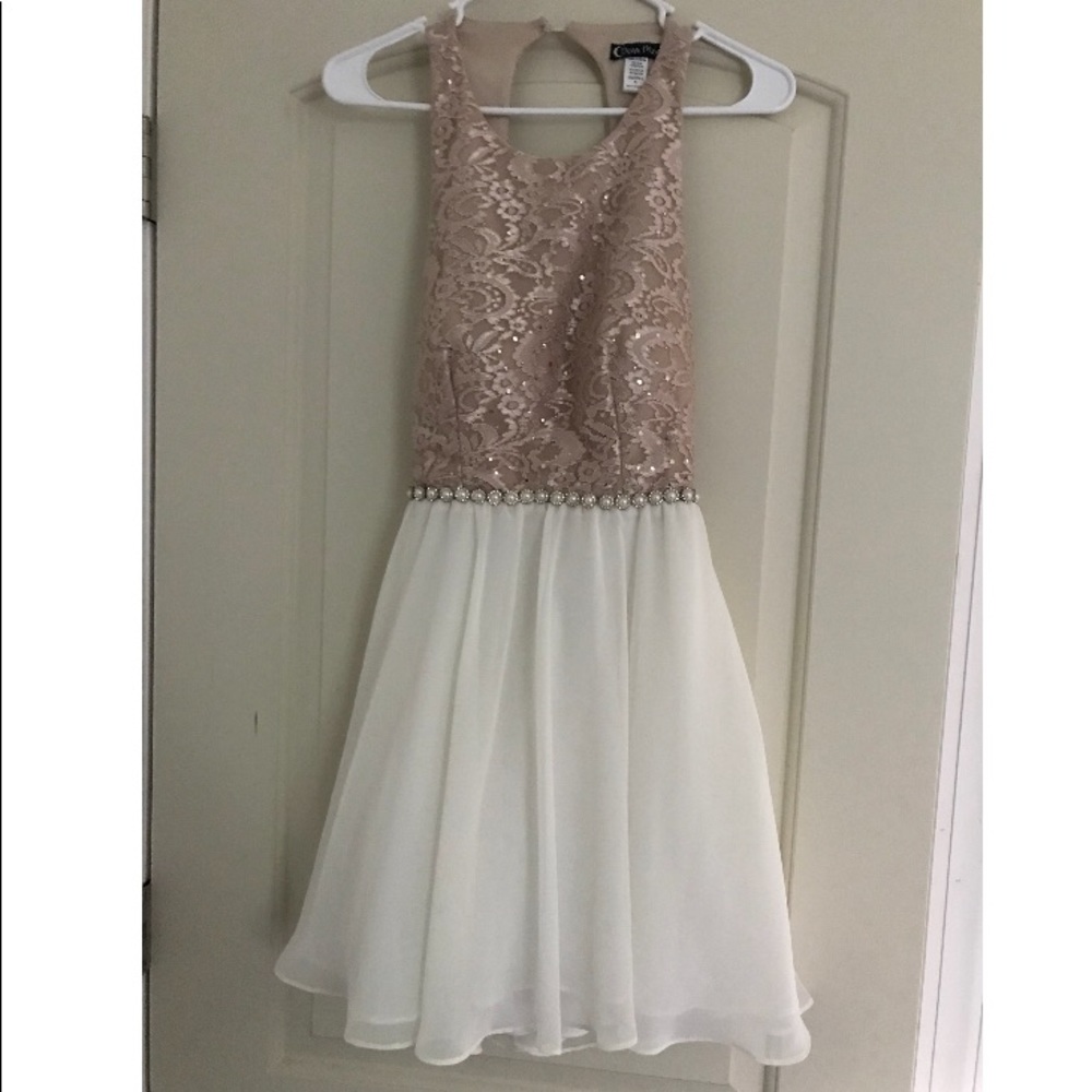 Dear moon size 9 juniors dress